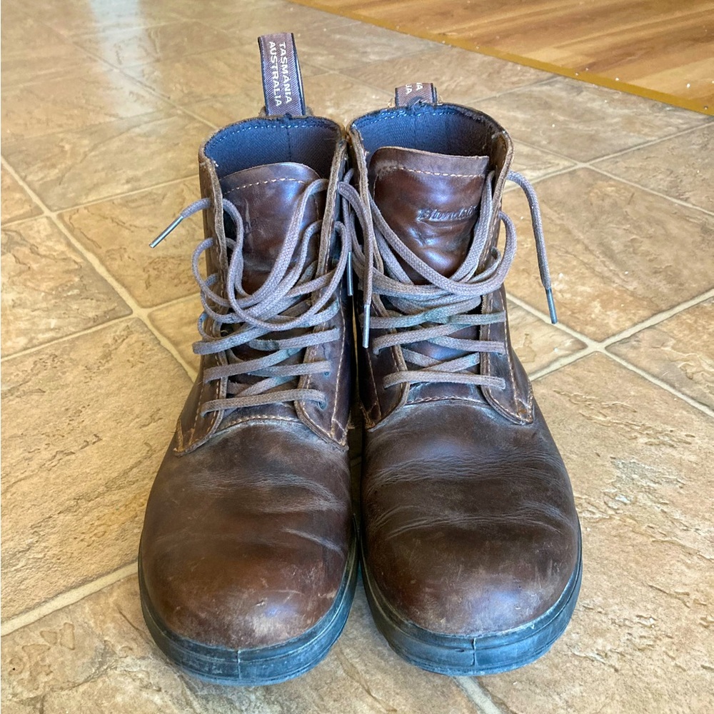 Blundstone Women’s Brown Insulated Leather Lace Up Boots